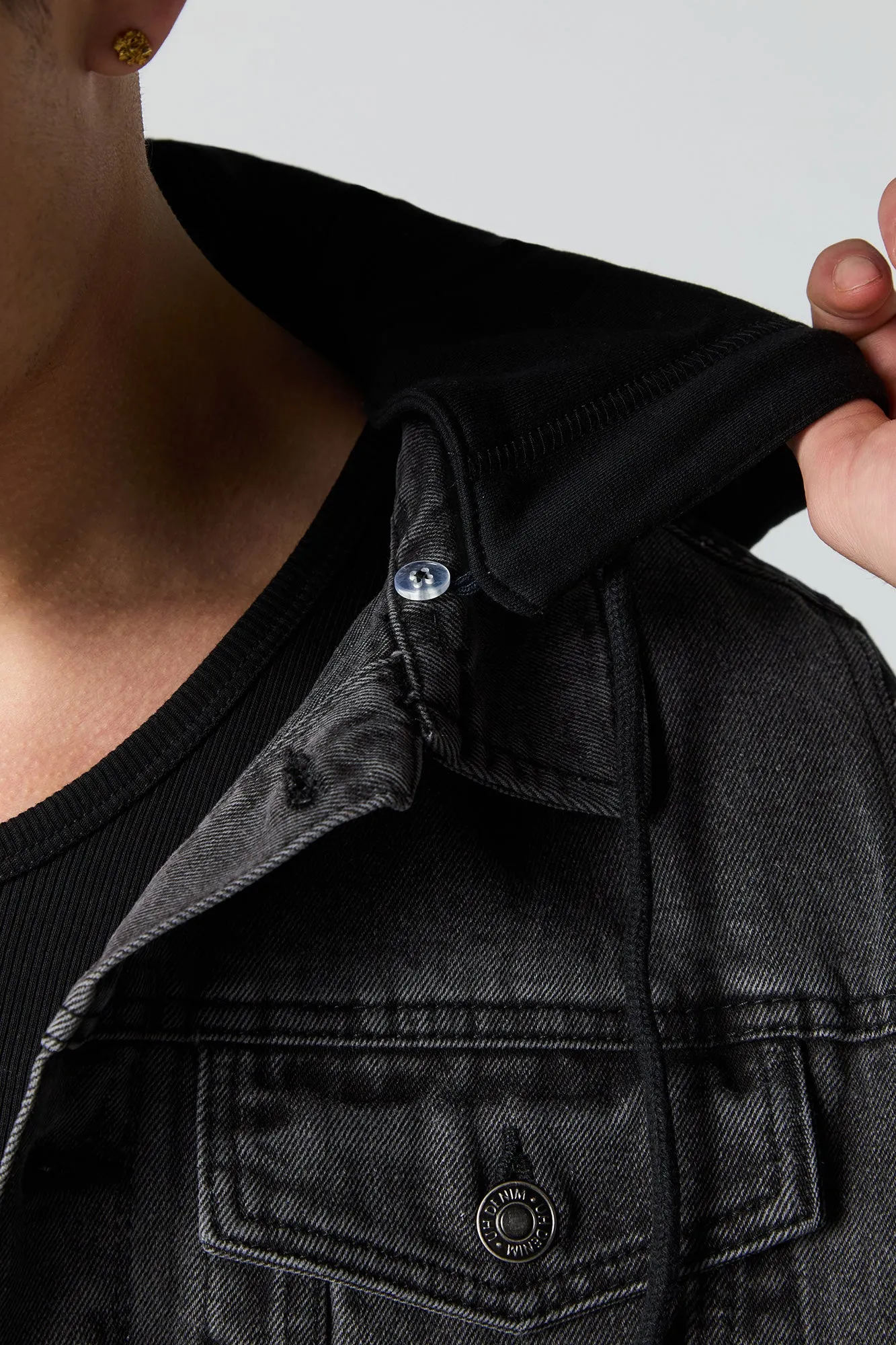 Blouson de style camionneur à capuchon en denim