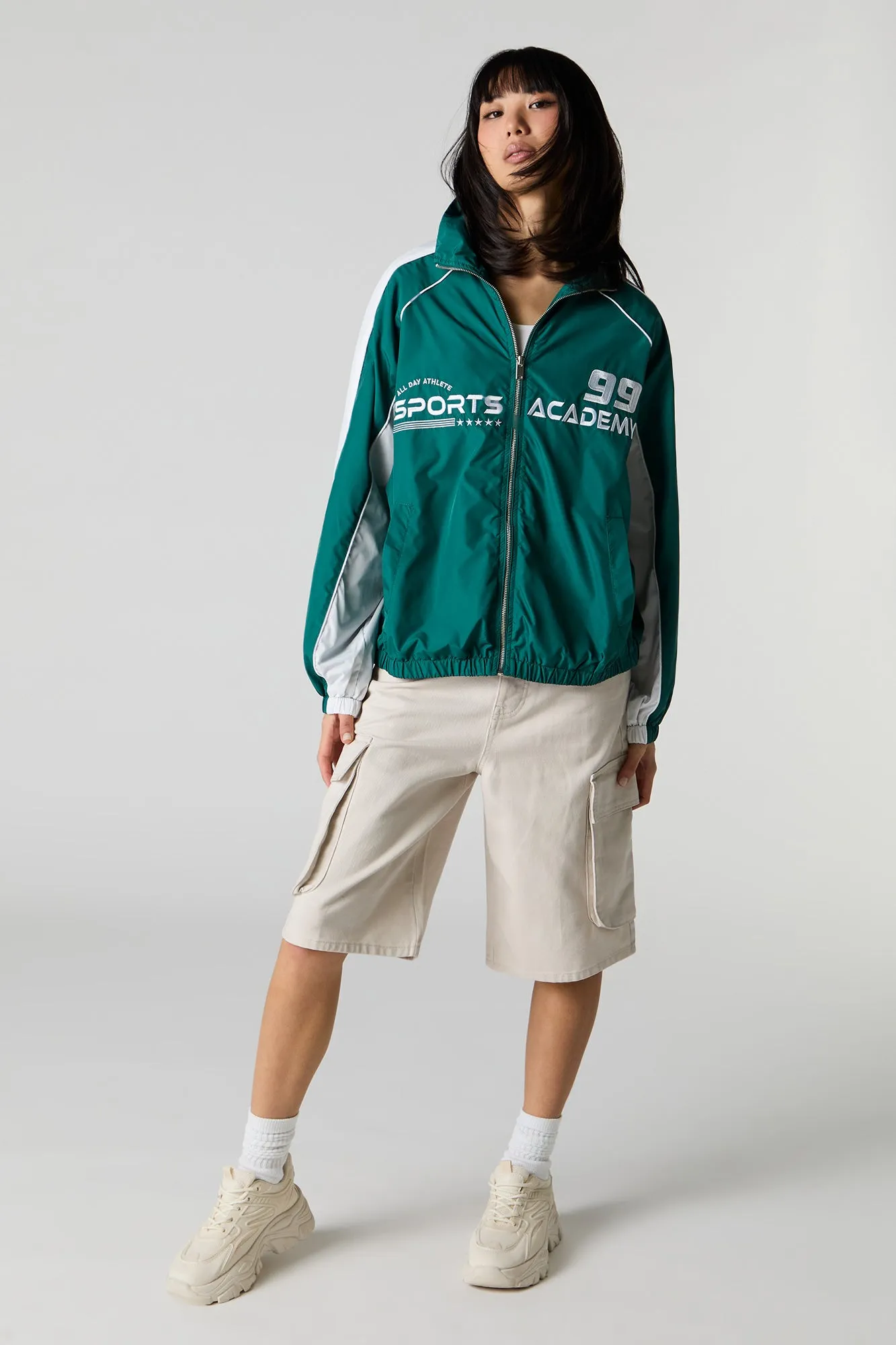 Blouson sport avec motif brodé et fermeture à glissière