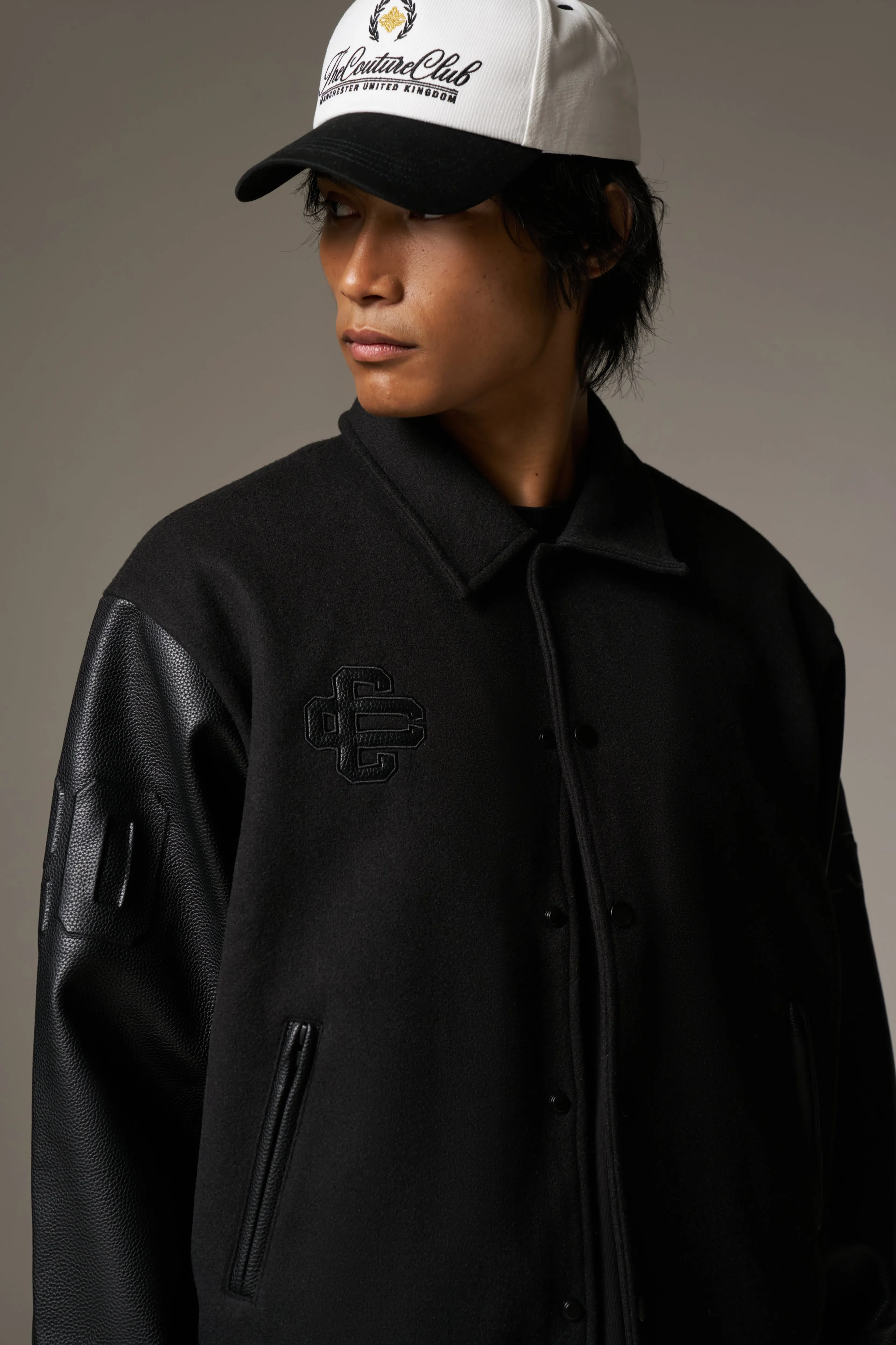 EMBLEM CHENILLE VARSITY JACKET - BLACK
