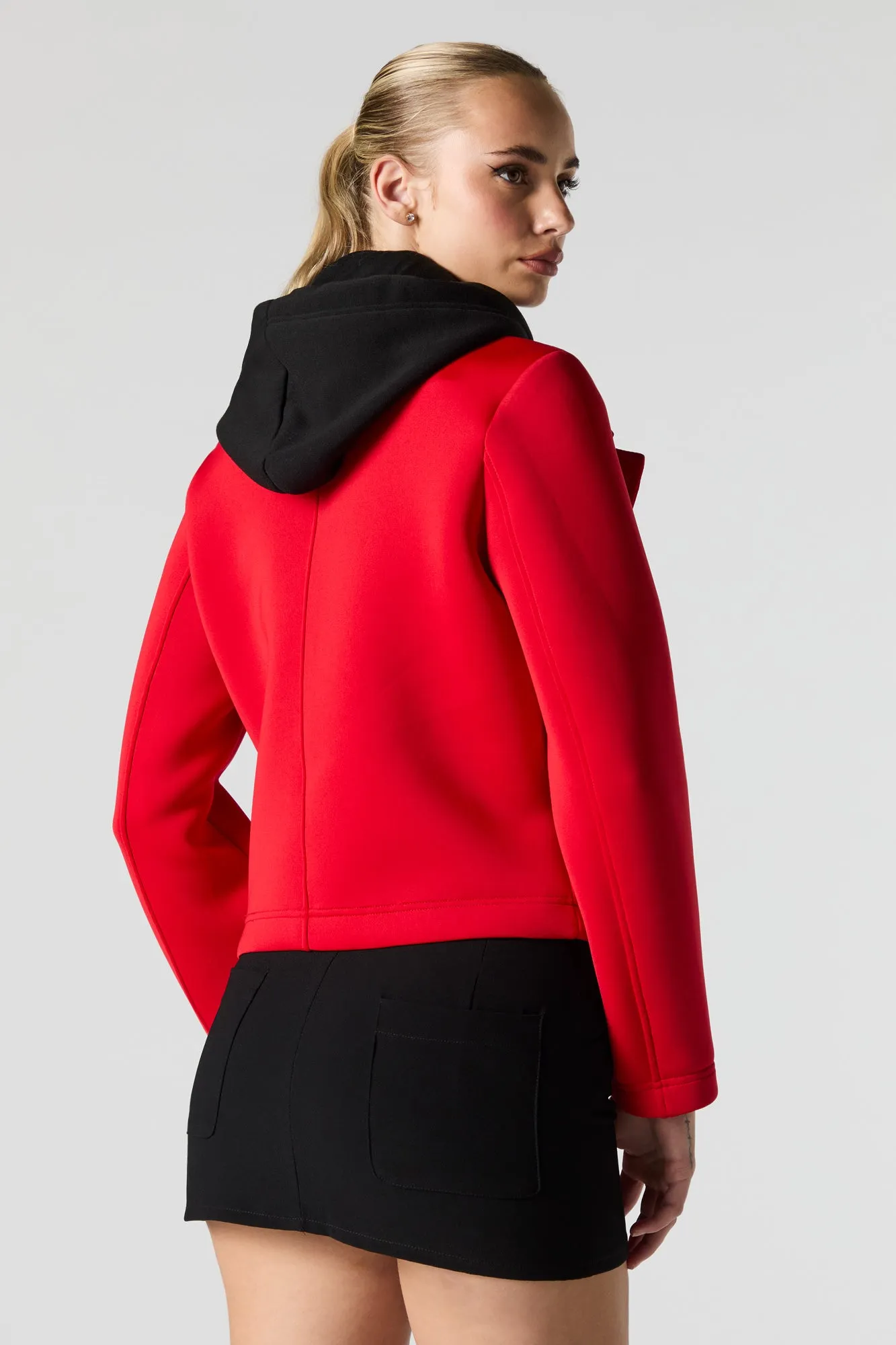 Manteau scuba court à capuchon
