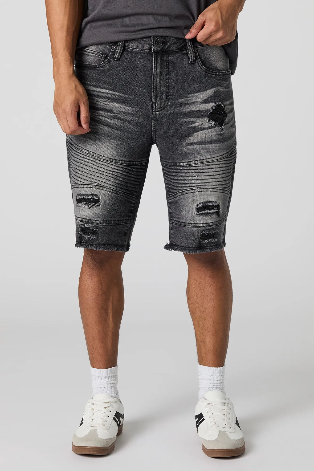 Short de style moto en denim d'aspect usé